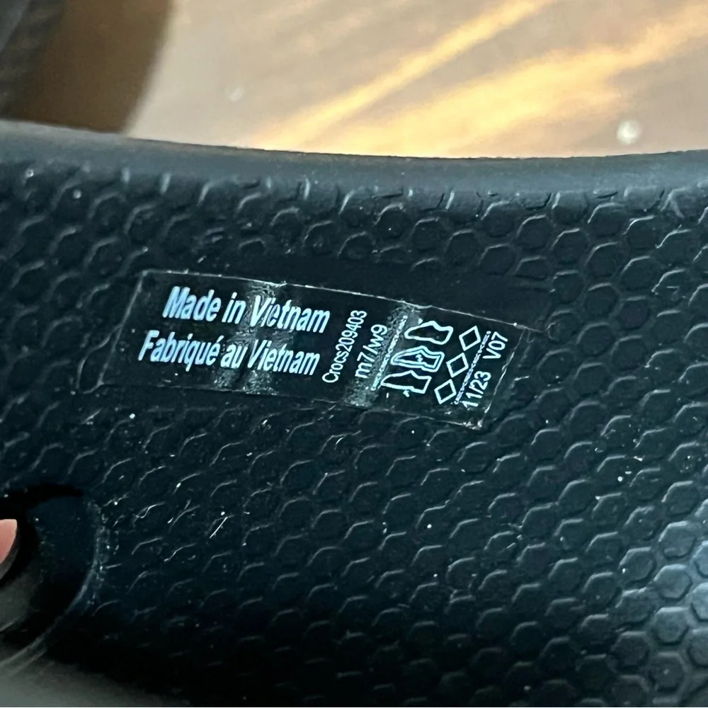 CROCS Classic Logo Women 9 / Men 7 Black Double Straps Slides Sandals NWOT - Picture 3 of 8